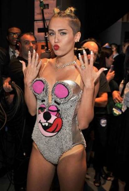 Miley prima della performance a MTV con Robin Thicke